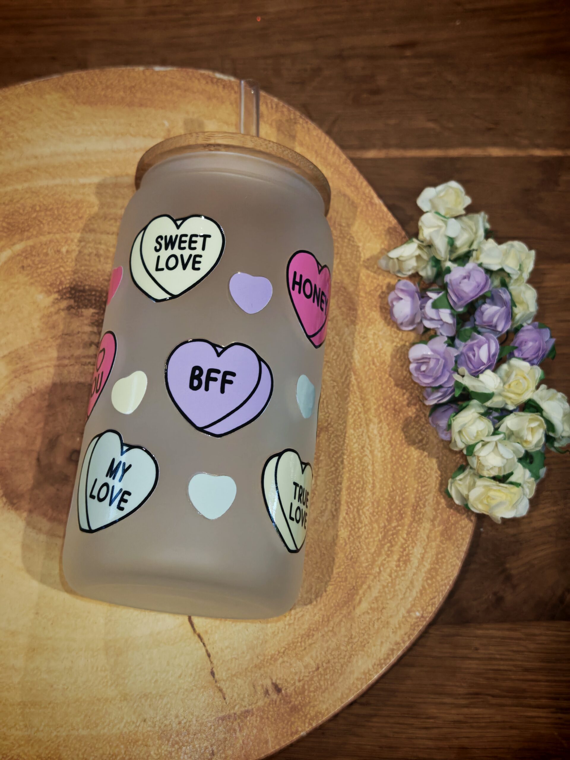 Candy Hearts 16oz Frosted Beer Can Glass With Bamboo Lid and Plastic Straw - Image 5